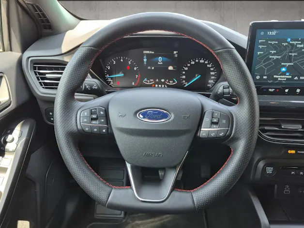 Ford Focus 1.0 EcoBoost Mild-Hybrid ST-Line Automat