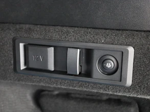 https://vehicle.imgix.net/4419677/0cd86538-d3c3-429d-9834-02ab5e135f9e.jpg