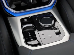 https://vehicle.imgix.net/4419677/3df7217d-ef1e-455d-a4d0-63111af0d80e.jpg