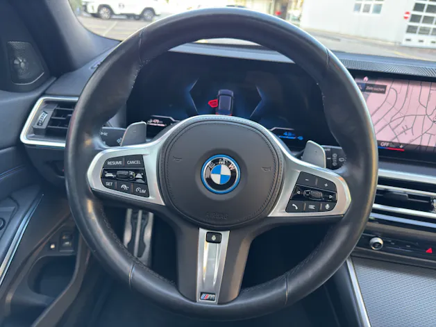 BMW 330e xDrive Touring M AERODYNAMIKPAKET