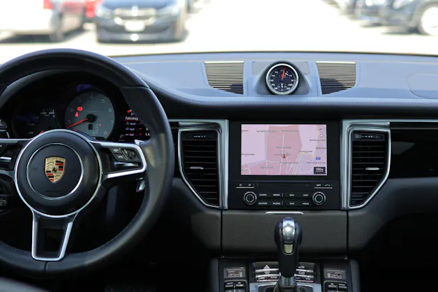 Porsche Macan 3.0 V6 S * LUFTFEDERUNG * 360° KAMERA * PANORAMADACH * BOSE SOUNDSYSTEM *