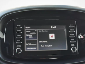 https://vehicle.imgix.net/4419707/f0f22cc0-b455-45df-985d-2f69c58a9d80.jpg