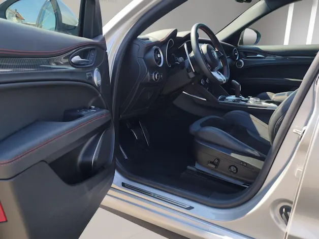 Alfa Romeo Stelvio 2.9 V6 Biturbo Q4 Quadrifoglio