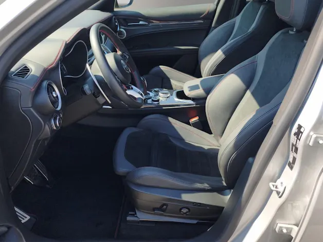 Alfa Romeo Stelvio 2.9 V6 Biturbo Q4 Quadrifoglio