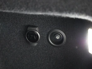 https://vehicle.imgix.net/4419748/04124f29-7f14-41ff-b9a6-a8c0507bb007.jpg
