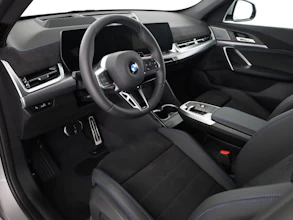 https://vehicle.imgix.net/4419748/4afb247e-521e-4802-bb7d-5fc779d1bbe2.jpg