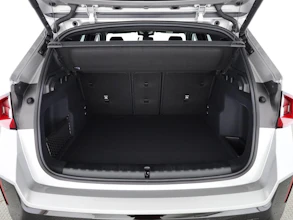 https://vehicle.imgix.net/4419748/6c21b90b-9554-4788-a805-2bff86fd71db.jpg