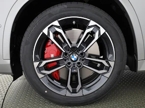 Fahrzeugbild BMW X1 23i xDrive paddles