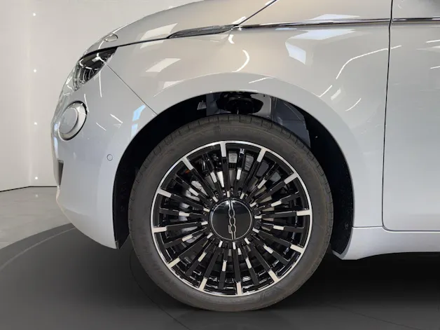 Fiat 500 La Prima