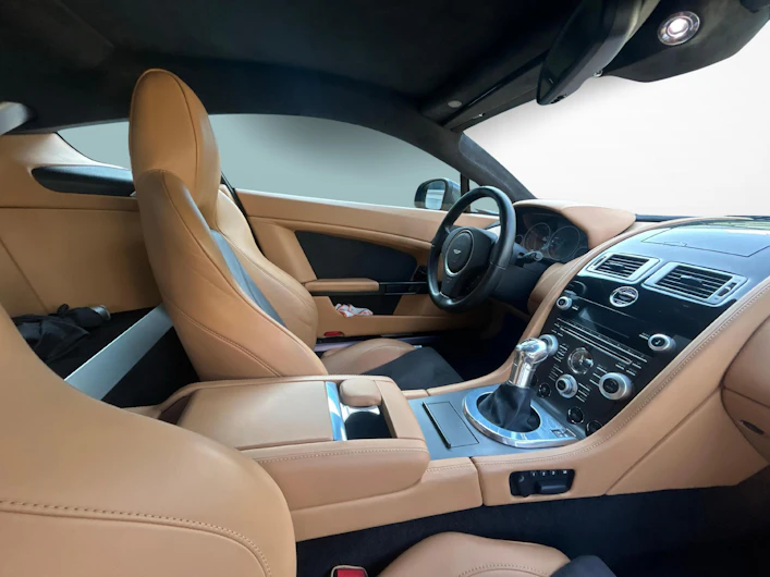 Fahrzeugbild ASTON MARTIN V12 Vantage