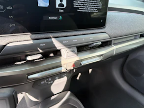 https://vehicle.imgix.net/4419790/5b1f8a97-3373-44a5-b9f8-26ad3471316b.jpg