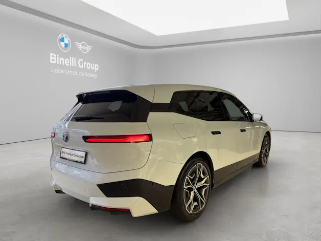 BMW iX xDrive40