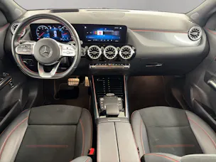 MERCEDES-BENZ GLA 250 AMG Line 4matic