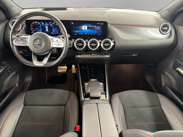 MERCEDES-BENZ GLA 250 AMG Line 4matic