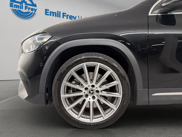 MERCEDES-BENZ GLA 250 AMG Line 4matic
