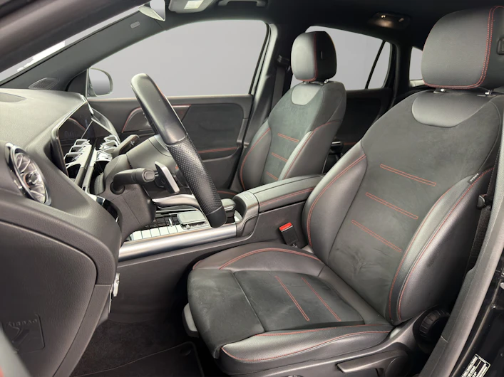 Fahrzeugbild MERCEDES-BENZ GLA 250