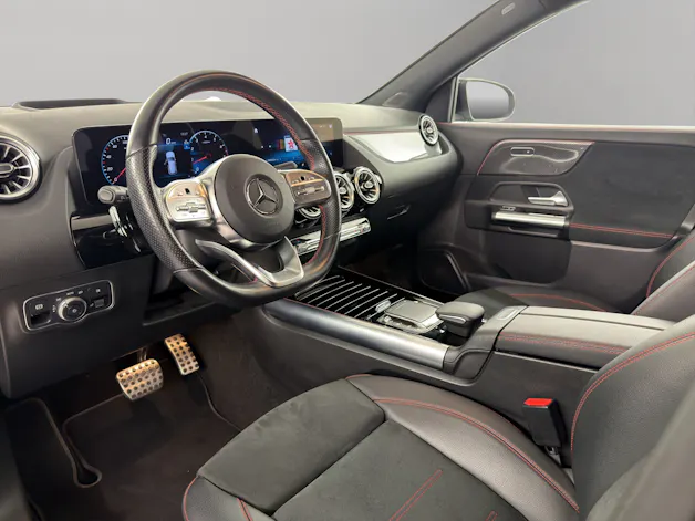 MERCEDES-BENZ GLA 250 AMG Line 4matic