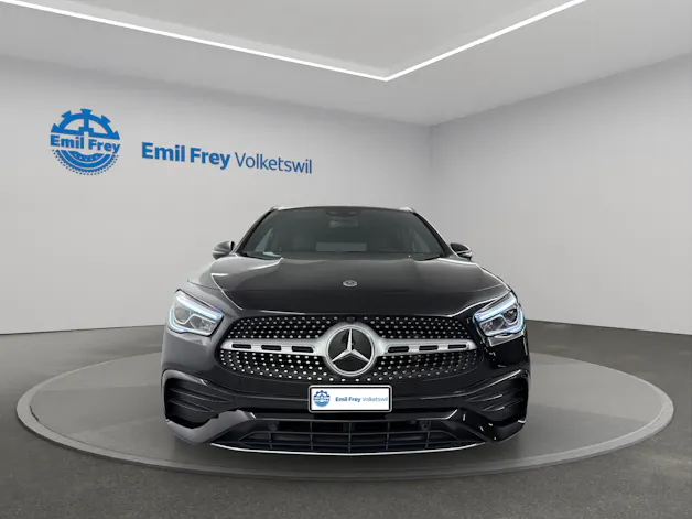 MERCEDES-BENZ GLA 250 AMG Line 4matic