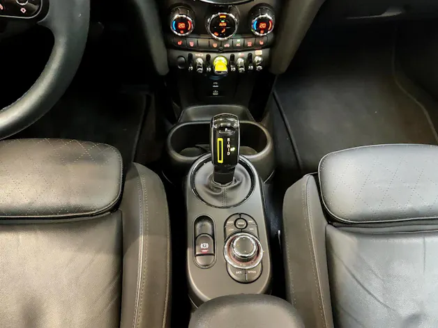 MINI F56 Cooper SE