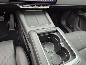 https://vehicle.imgix.net/4419836/d7d1bd1a-4c38-4817-943f-deb082726645.jpg