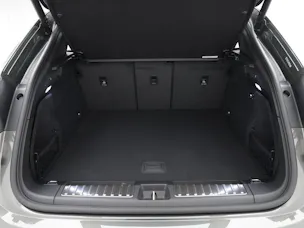 PORSCHE Macan 4