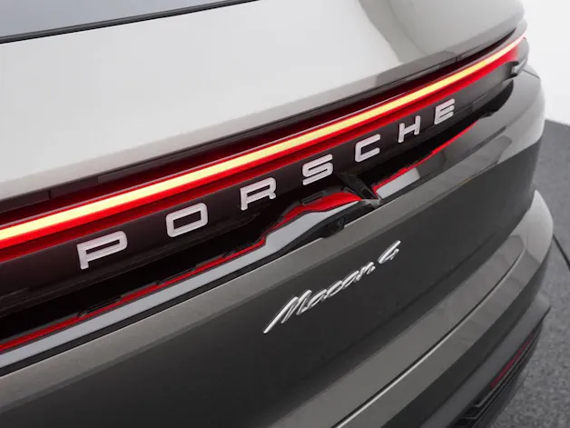 Porsche Macan 4