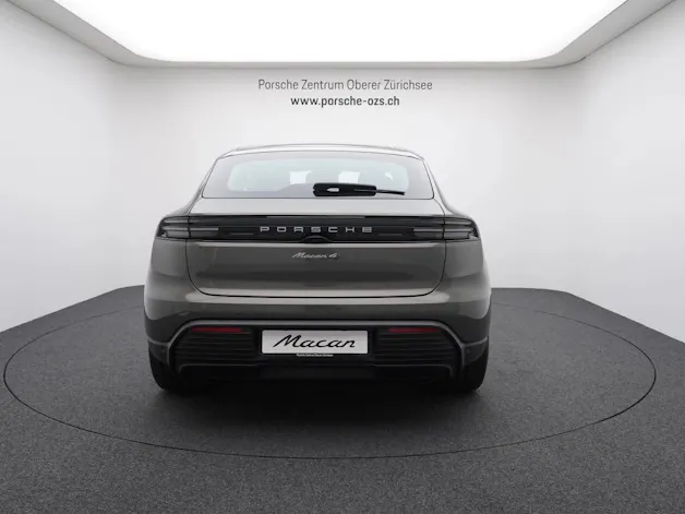 Porsche Macan 4
