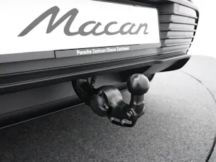 PORSCHE Macan 4