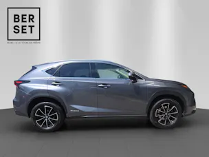 Lexus NX 300h Comfort