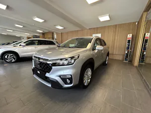 Suzuki S-Cross 1.4 T Piz Sulai Hybrid 4x4 4 ROUES HIVER OFFERT