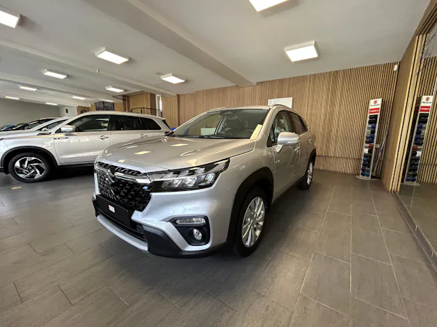 Suzuki S-Cross 1.4 T Piz Sulai Hybrid 4x4 4 ROUES HIVER OFFERT