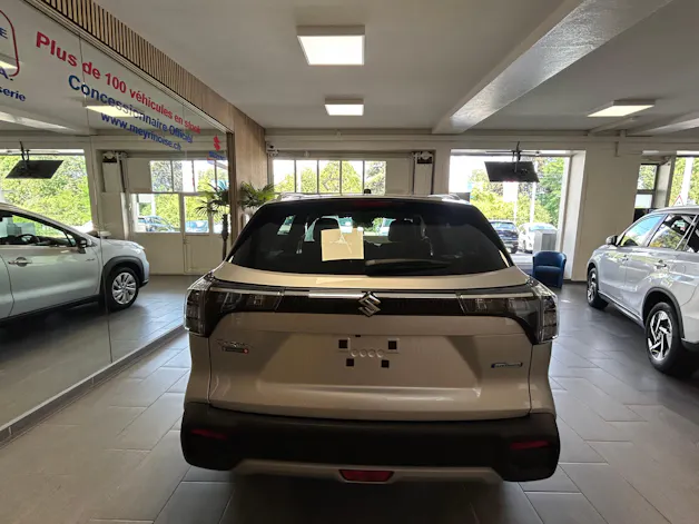 Suzuki S-Cross 1.4 T Piz Sulai Hybrid 4x4 4 ROUES HIVER OFFERT