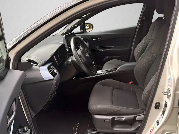 Toyota C-HR 2.0 VVTi HSD Trend