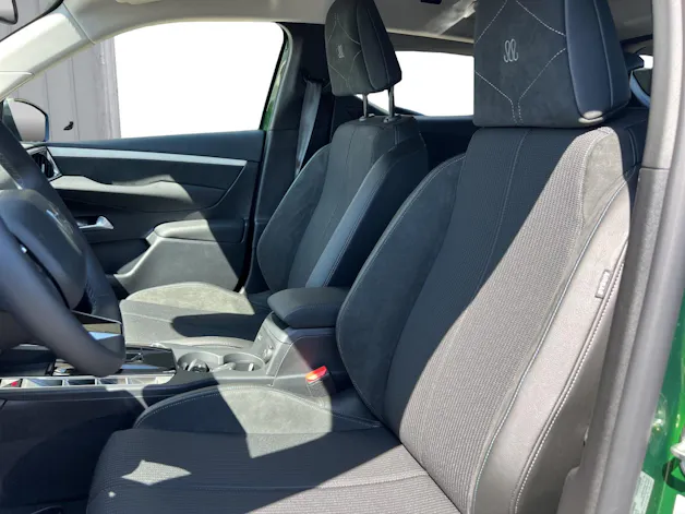 DS Automobiles 3 Crossback 1.2 Hybrid Maison Sarah Lavoine