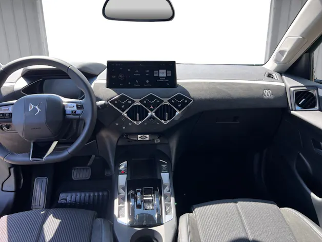 DS Automobiles 3 Crossback 1.2 Hybrid Maison Sarah Lavoine