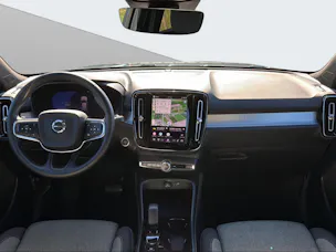 VOLVO XC40 2.0 B3 MH Plus Dark