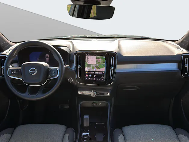 VOLVO XC40 2.0 B3 MH Plus Dark