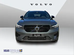 VOLVO XC40 2.0 B3 MH Plus Dark