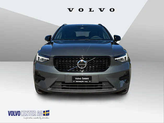 VOLVO XC40 2.0 B3 MH Plus Dark