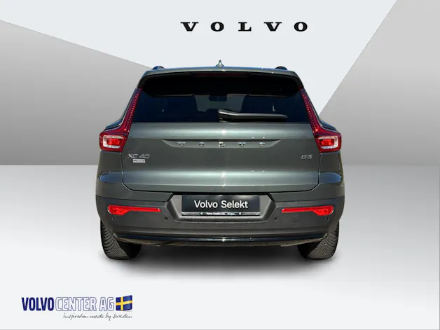 VOLVO XC40 2.0 B3 MH Plus Dark