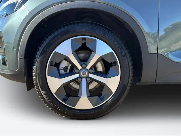 VOLVO XC40 2.0 B3 MH Plus Dark