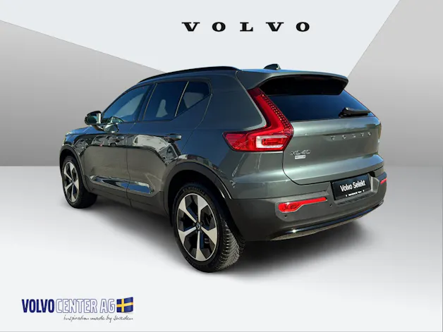 VOLVO XC40 2.0 B3 MH Plus Dark
