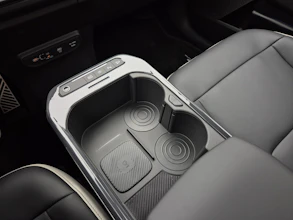 https://vehicle.imgix.net/4420042/365d3581-b57e-42af-87db-06fbddf397ac.jpg