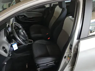 Toyota Yaris 1.5 VVT-i HSD Trend