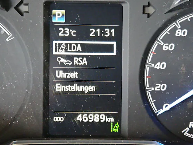 Toyota Yaris 1.5 VVT-i HSD Trend