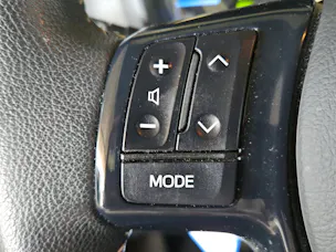Toyota Yaris 1.5 VVT-i HSD Trend