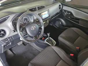 Toyota Yaris 1.5 VVT-i HSD Trend