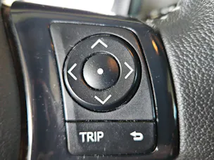 Toyota Yaris 1.5 VVT-i HSD Trend