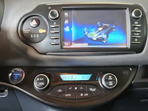 Toyota Yaris 1.5 VVT-i HSD Trend