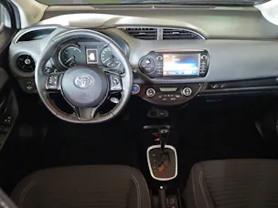 Toyota Yaris 1.5 VVT-i HSD Trend